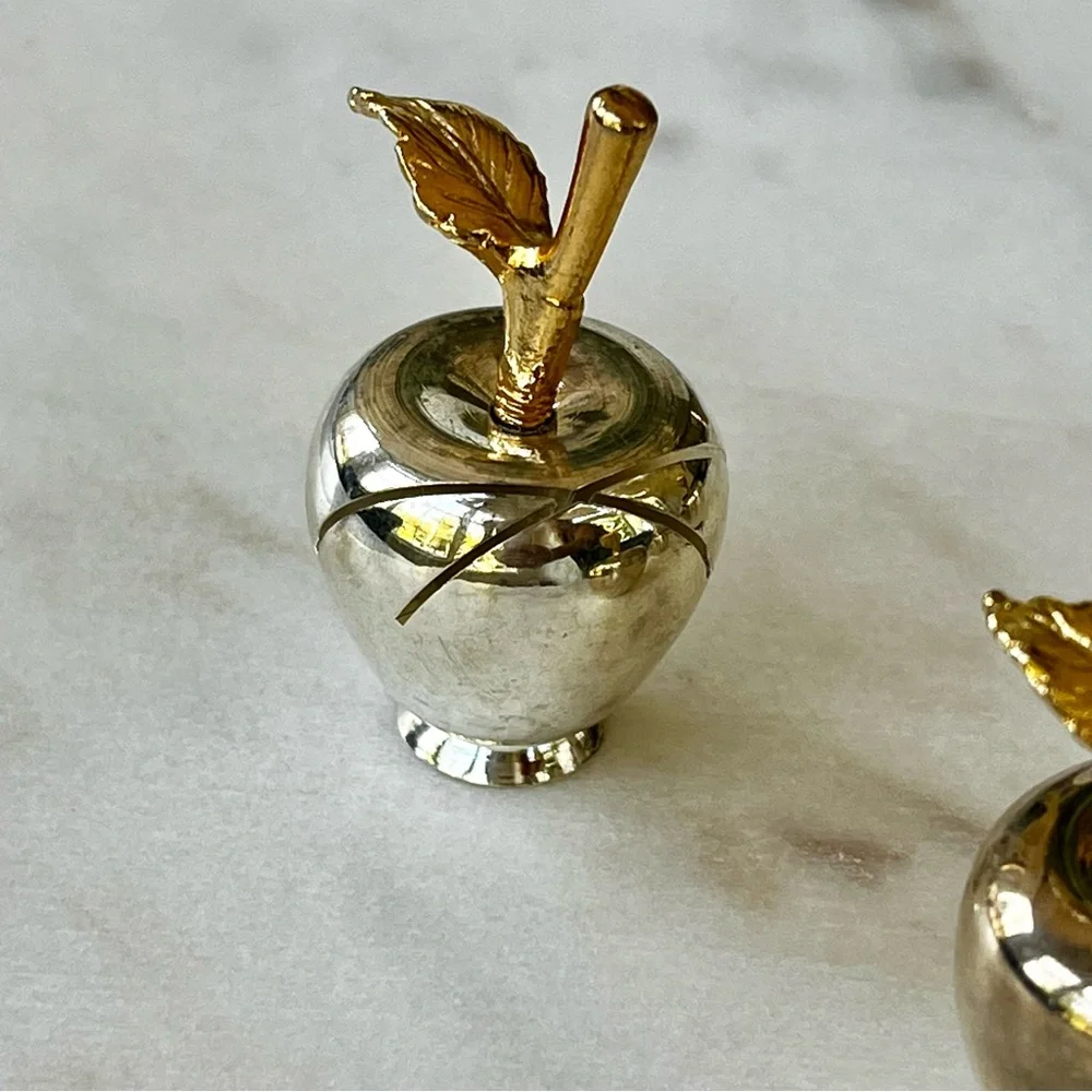 Antique Gold Apple Place Setting Card Holder - Set of 12